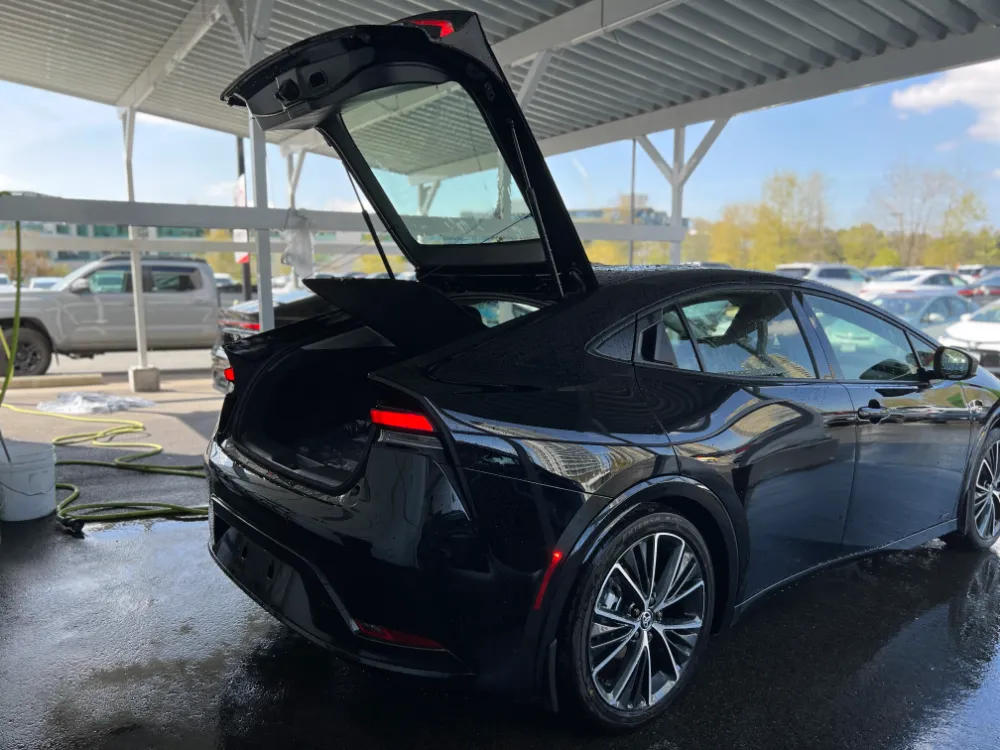 2023 toyota prius hybrid xle black 34